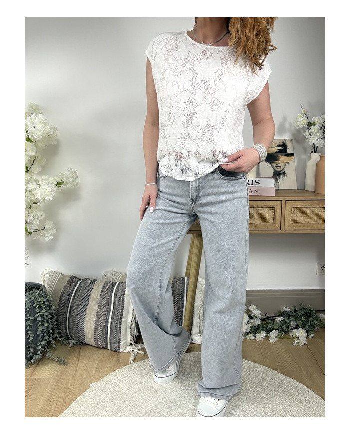 Top blanc brodé