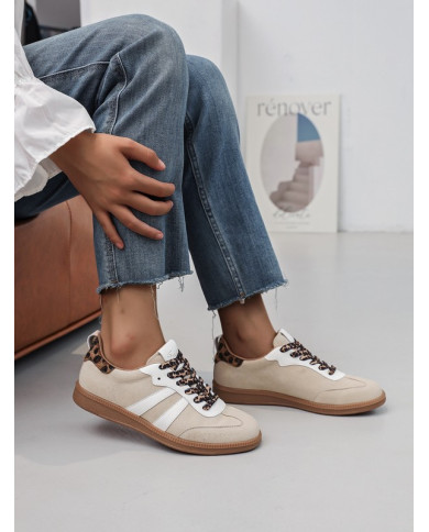 Baskets beige, lacets léop'