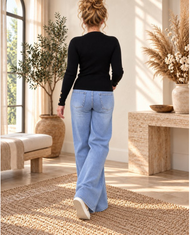 Top noir avec boutons dorés