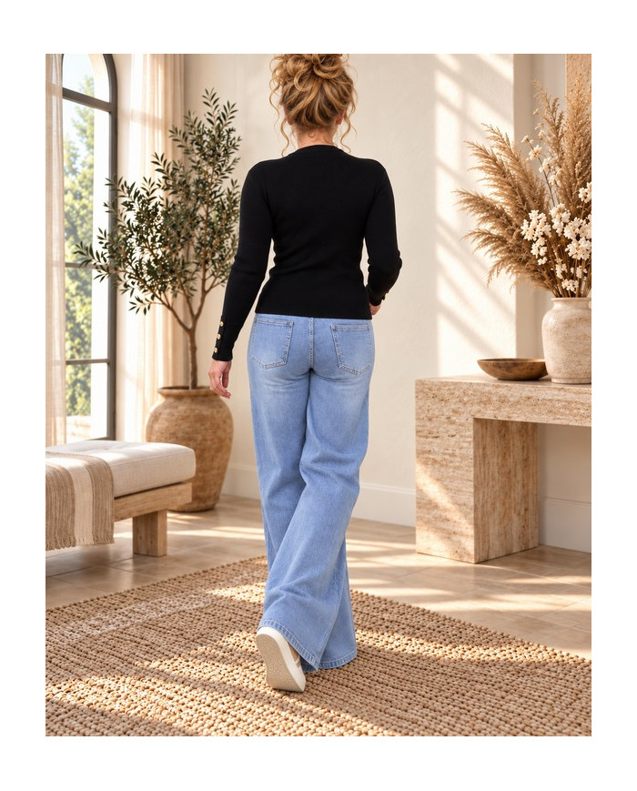 Top noir avec boutons dorés