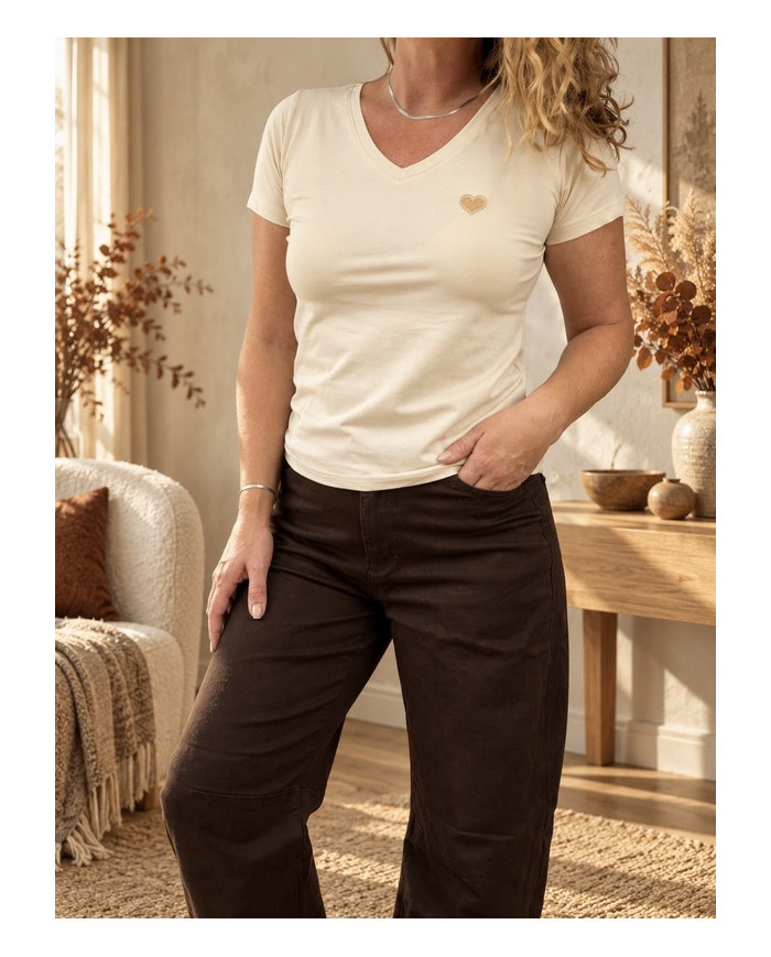 T-shirt beige & petit cœur doré