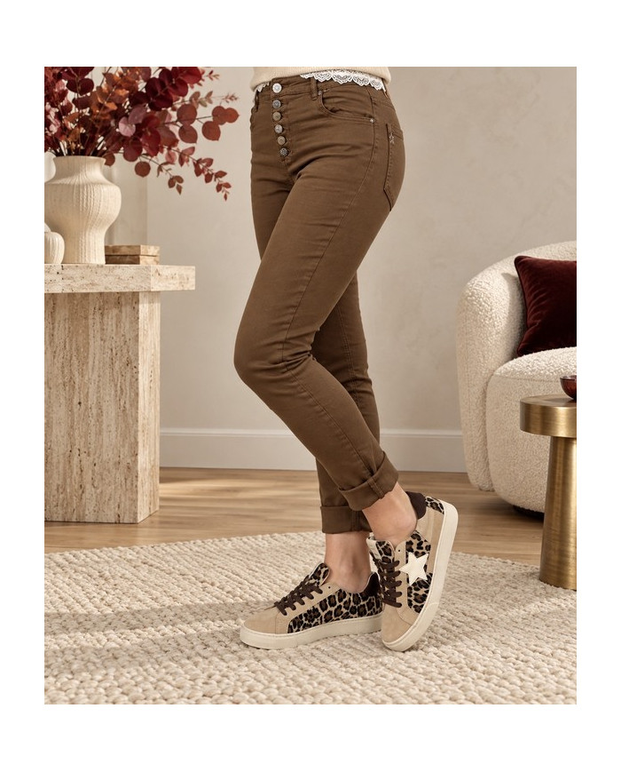 Pantalon tabac boutons bijoux Dario