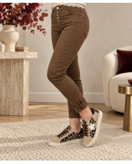 Pantalon tabac boutons bijoux Dario