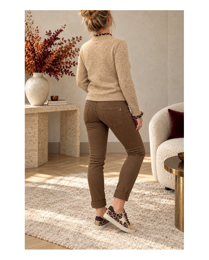 Pull taupe & cœur léopard