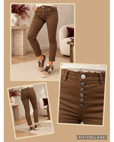 Pantalon tabac boutons bijoux Dario