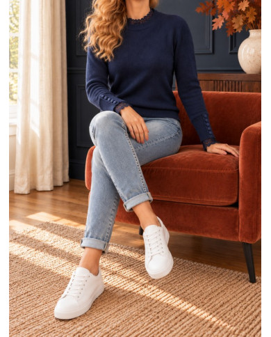 Pull bleu marine & dentelle