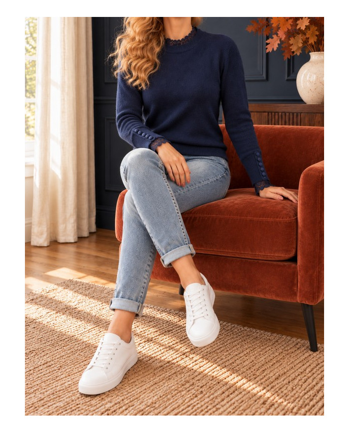 Pull bleu marine & dentelle