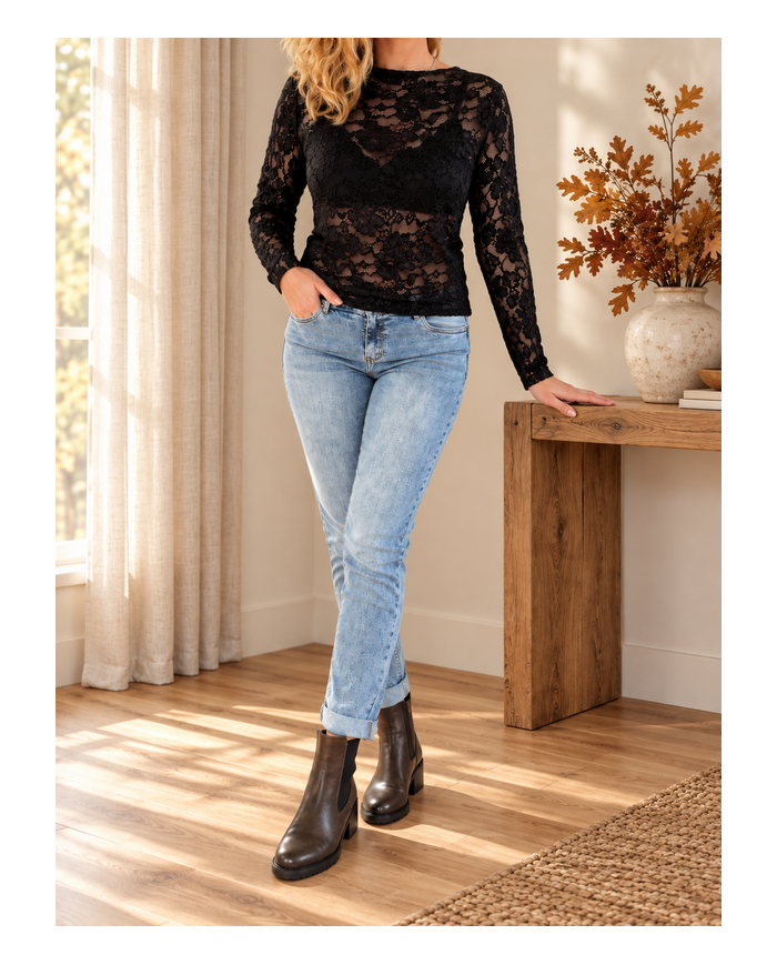 Top chic en dentelle noir