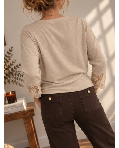 Pull beige manches dentelle