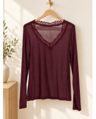 Top dentelle cachemire / sous pull