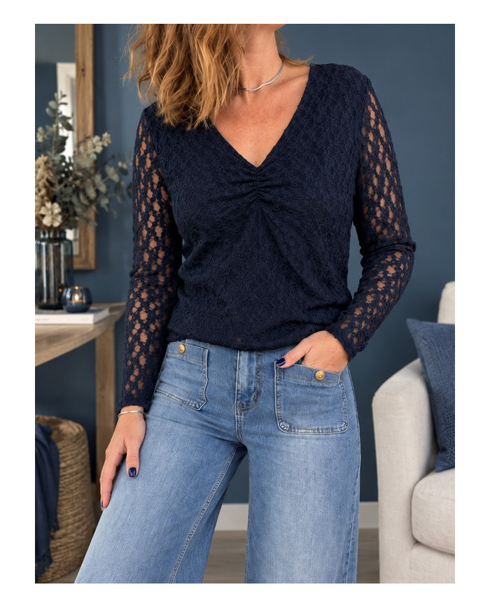 Top bleu marine & dentelle